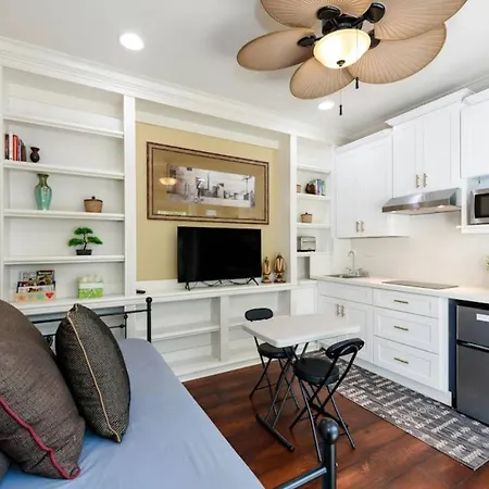 The Black And White Suite At Torrey Highlands